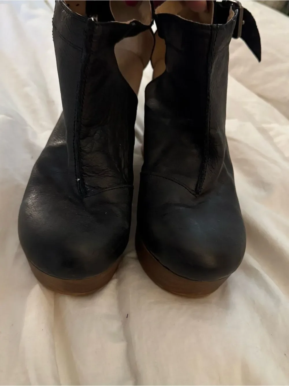 Free People Black Leather Open-Back Platform Heels size 39 (8.5 women’s)